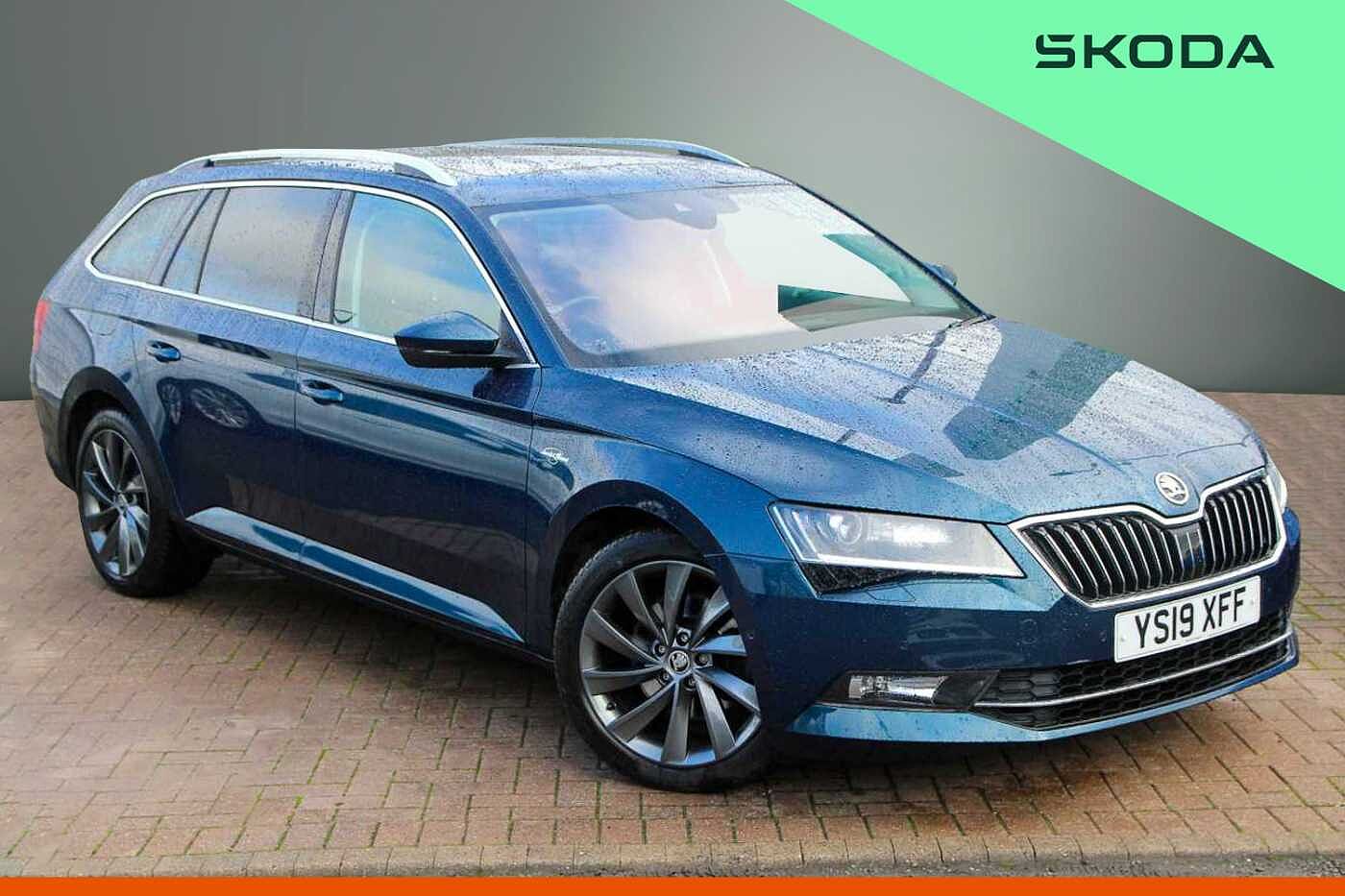 Main listing image - Skoda Superb
