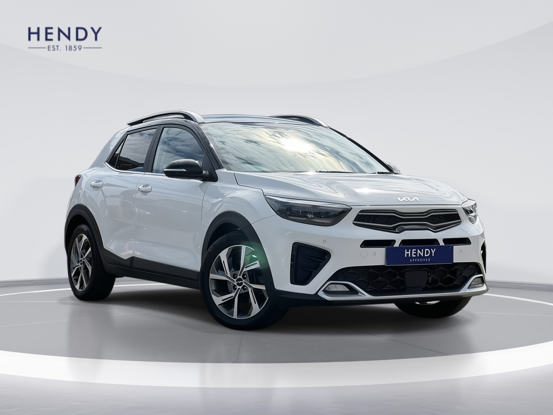 Main listing image - Kia Stonic