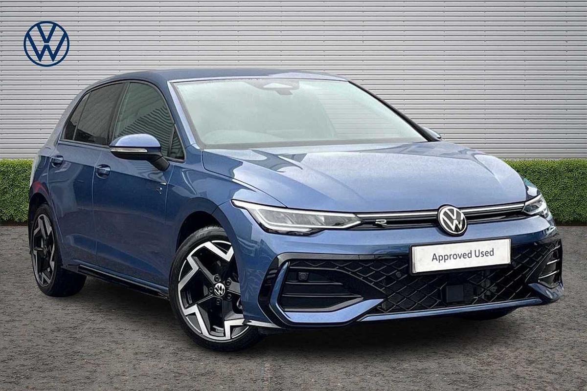 Main listing image - Volkswagen Golf