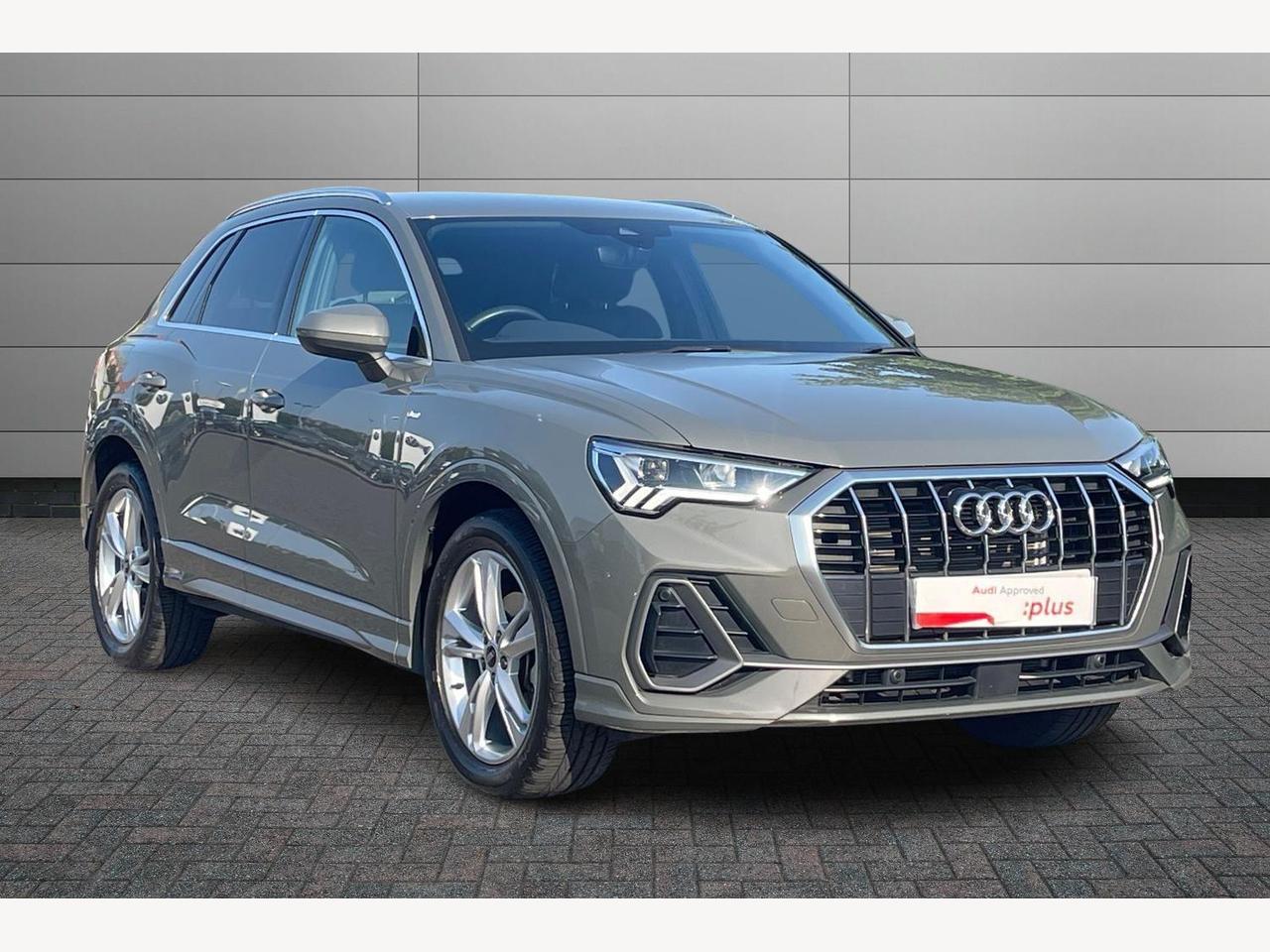 Main listing image - Audi Q3