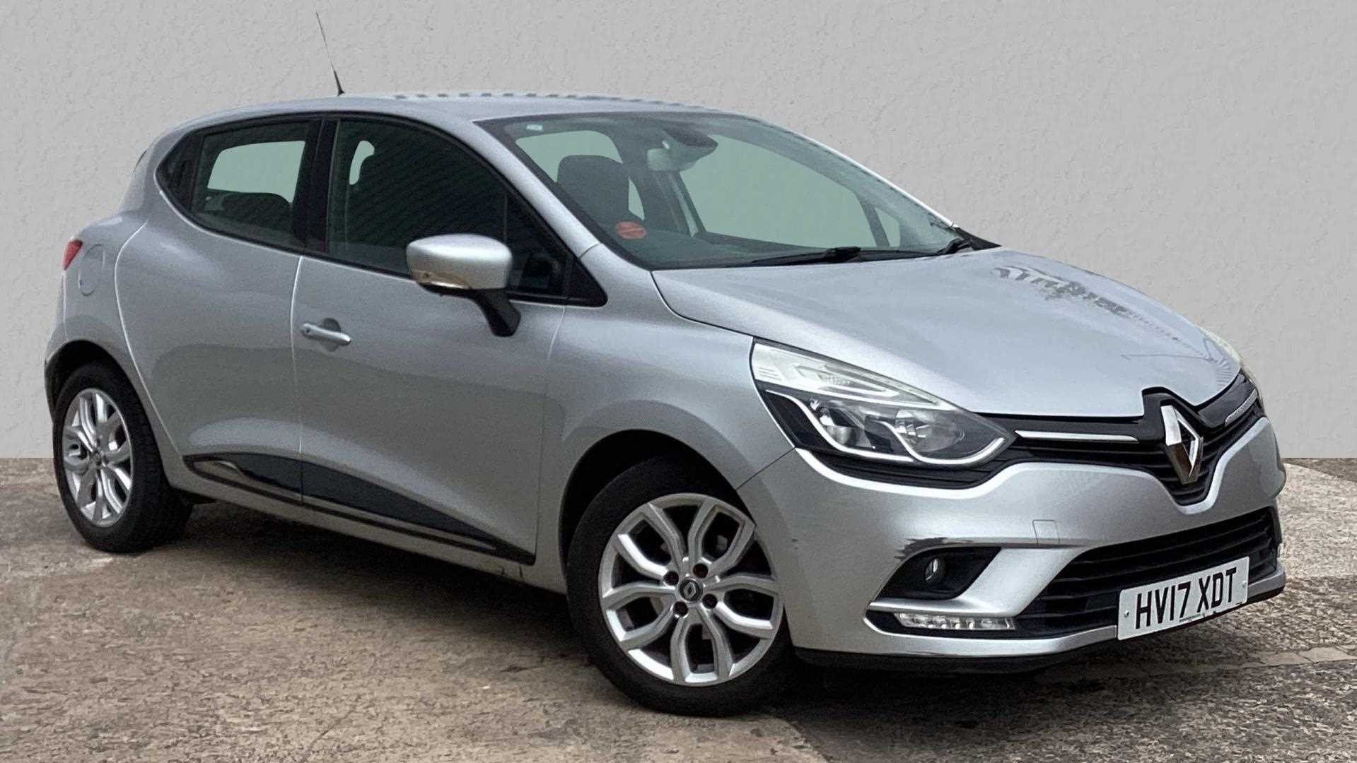 Main listing image - Renault Clio