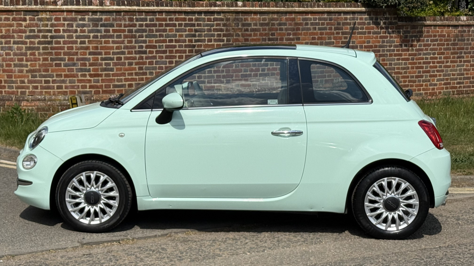 Main listing image - Fiat 500