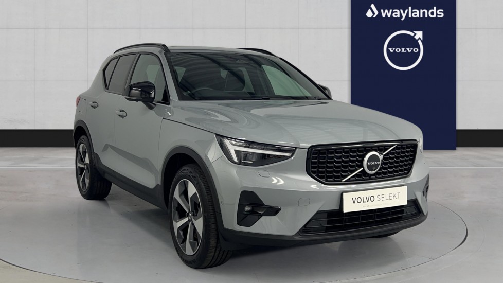 Main listing image - Volvo XC40