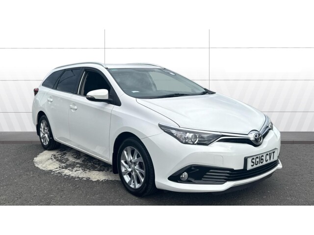 Main listing image - Toyota Auris