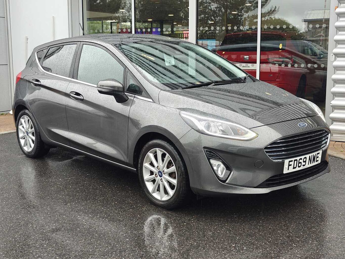 Main listing image - Ford Fiesta