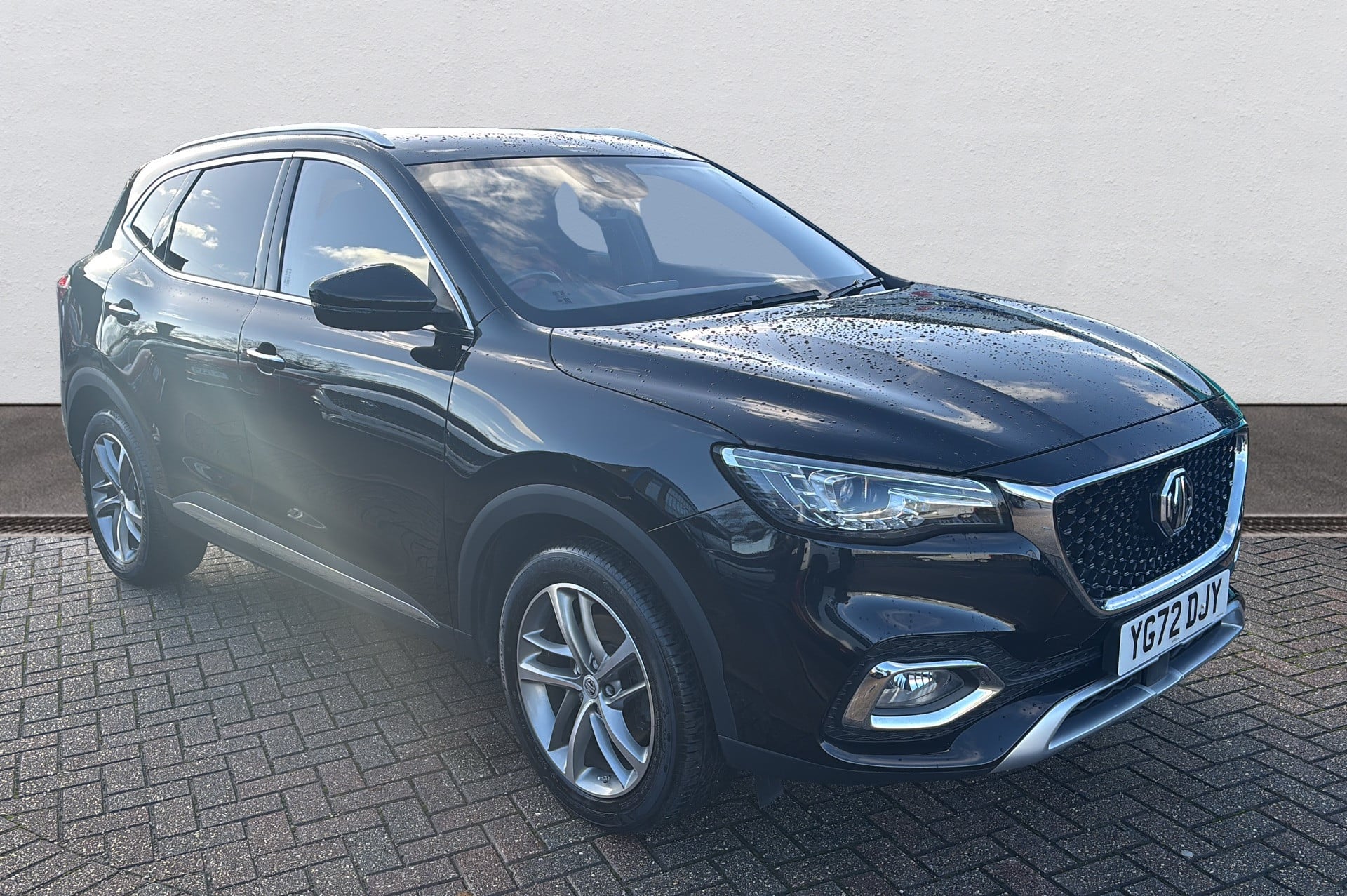 Main listing image - MG HS