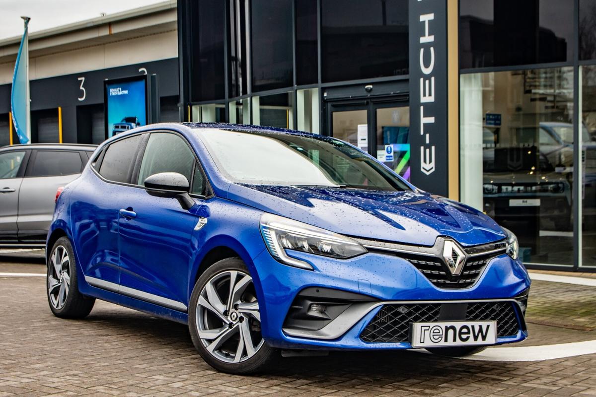 Main listing image - Renault Clio