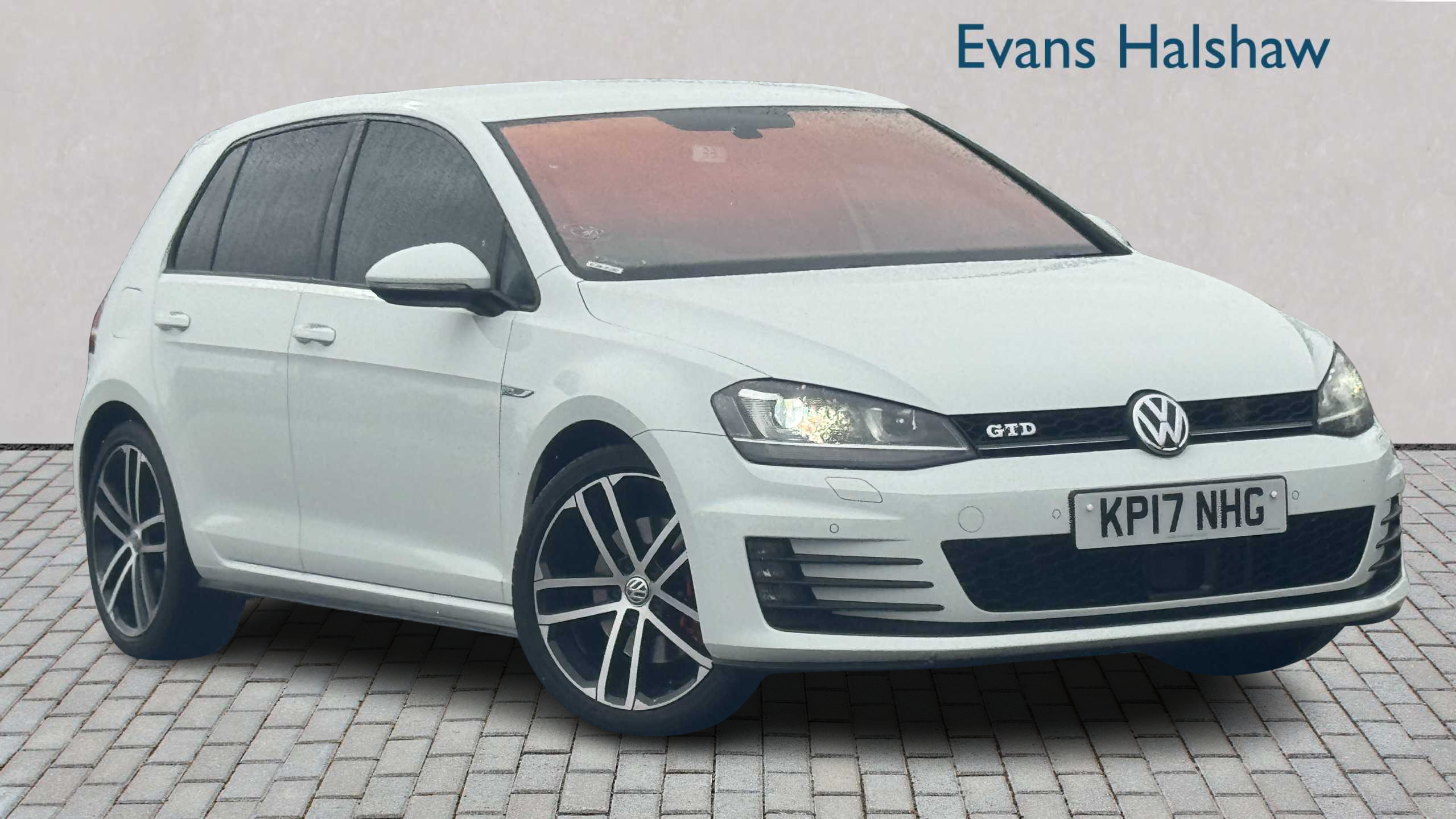 Main listing image - Volkswagen Golf