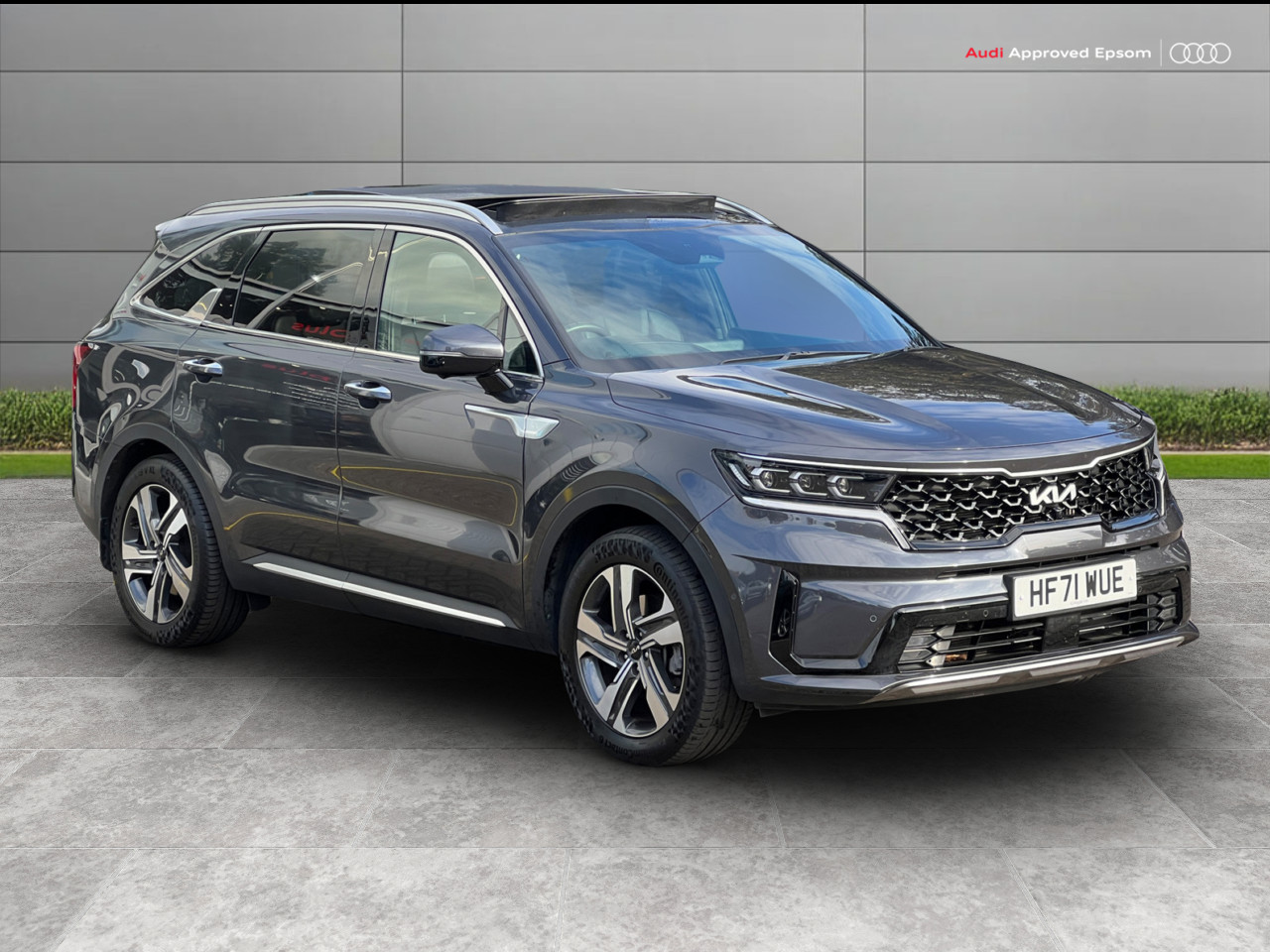 Main listing image - Kia Sorento