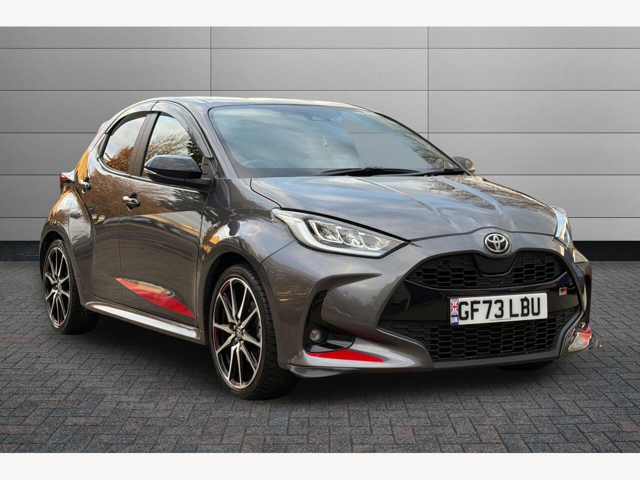 Main listing image - Toyota Yaris