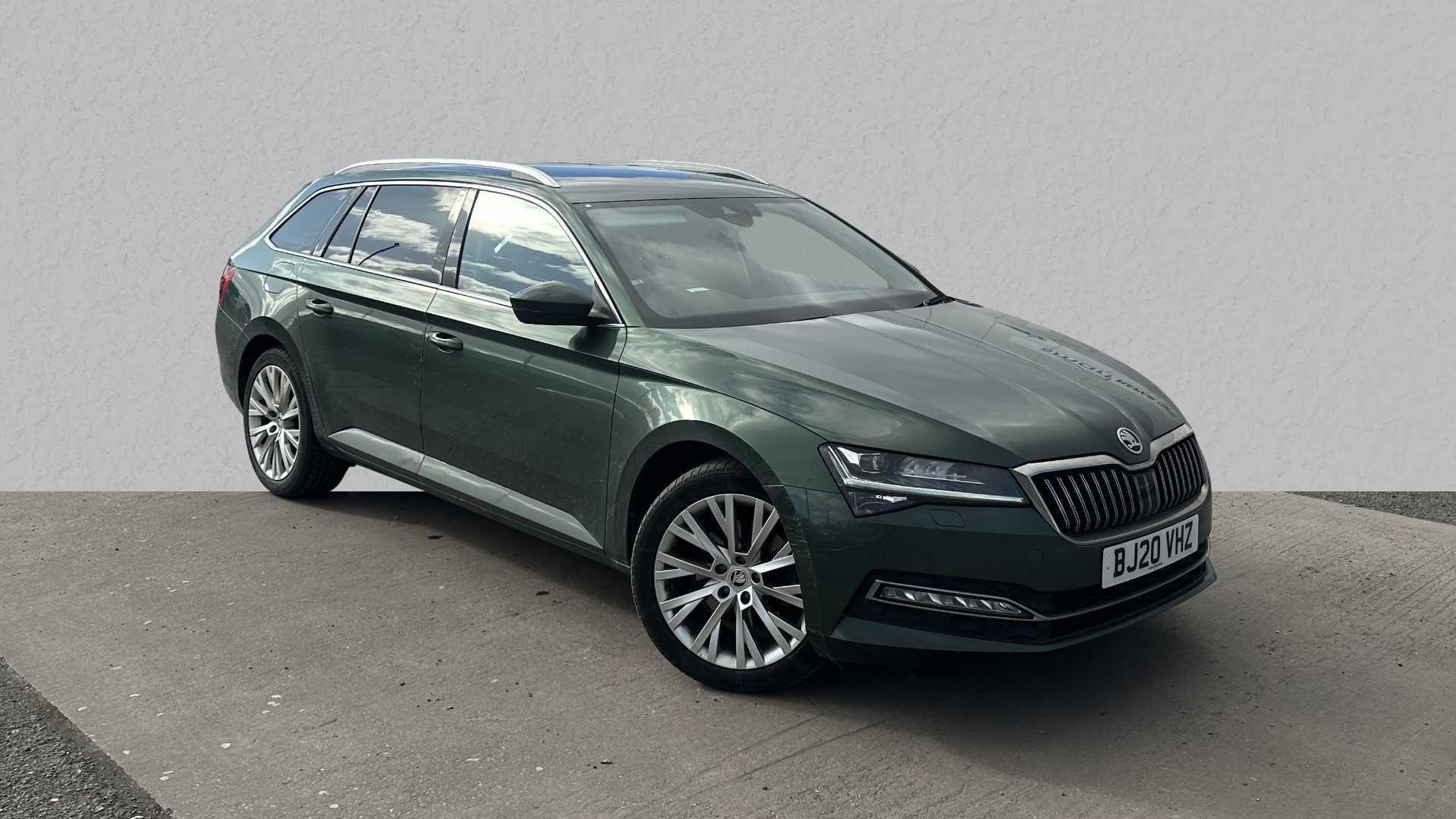 Main listing image - Skoda Superb Estate