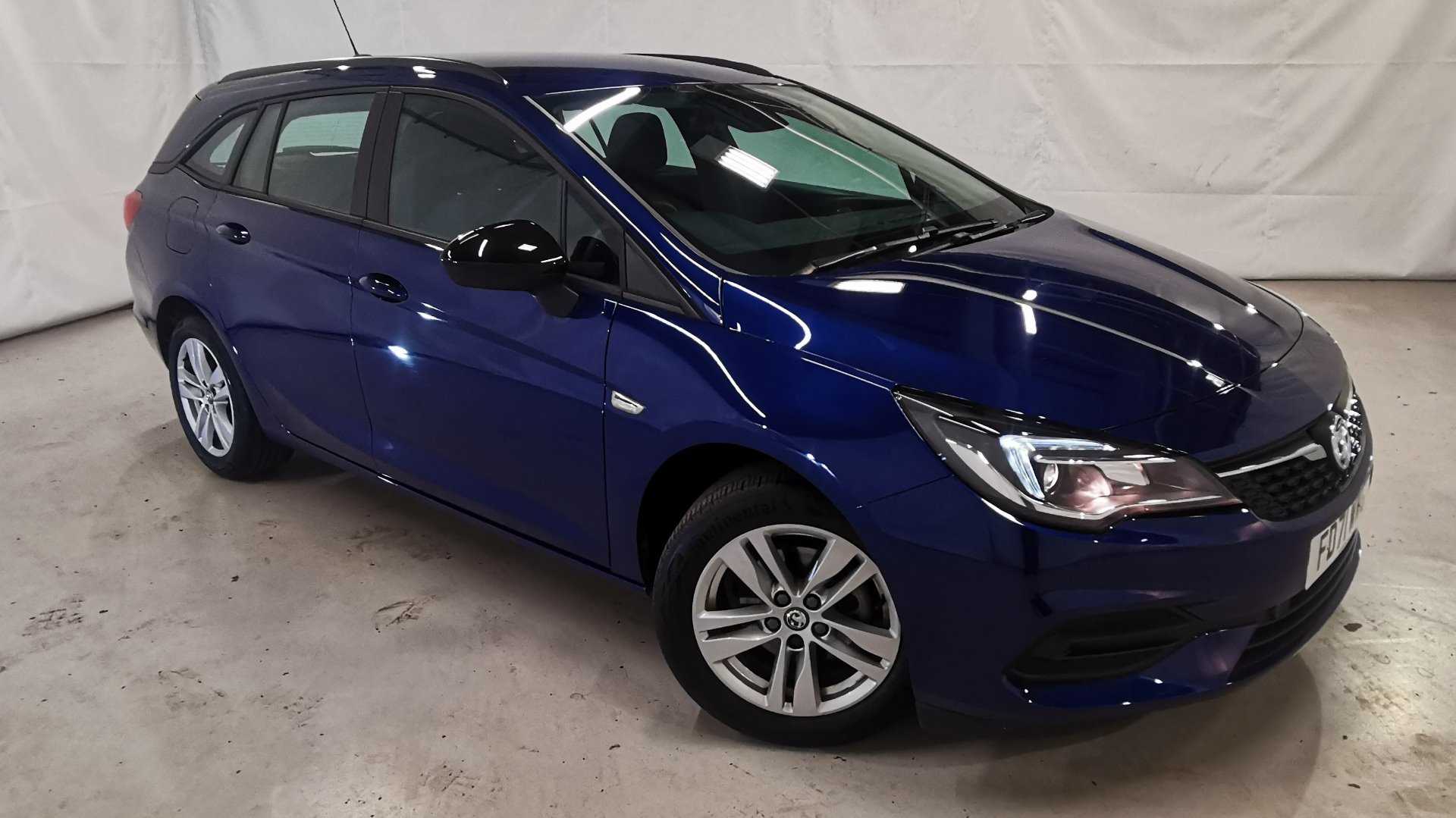 Main listing image - Vauxhall Astra Sports Tourer