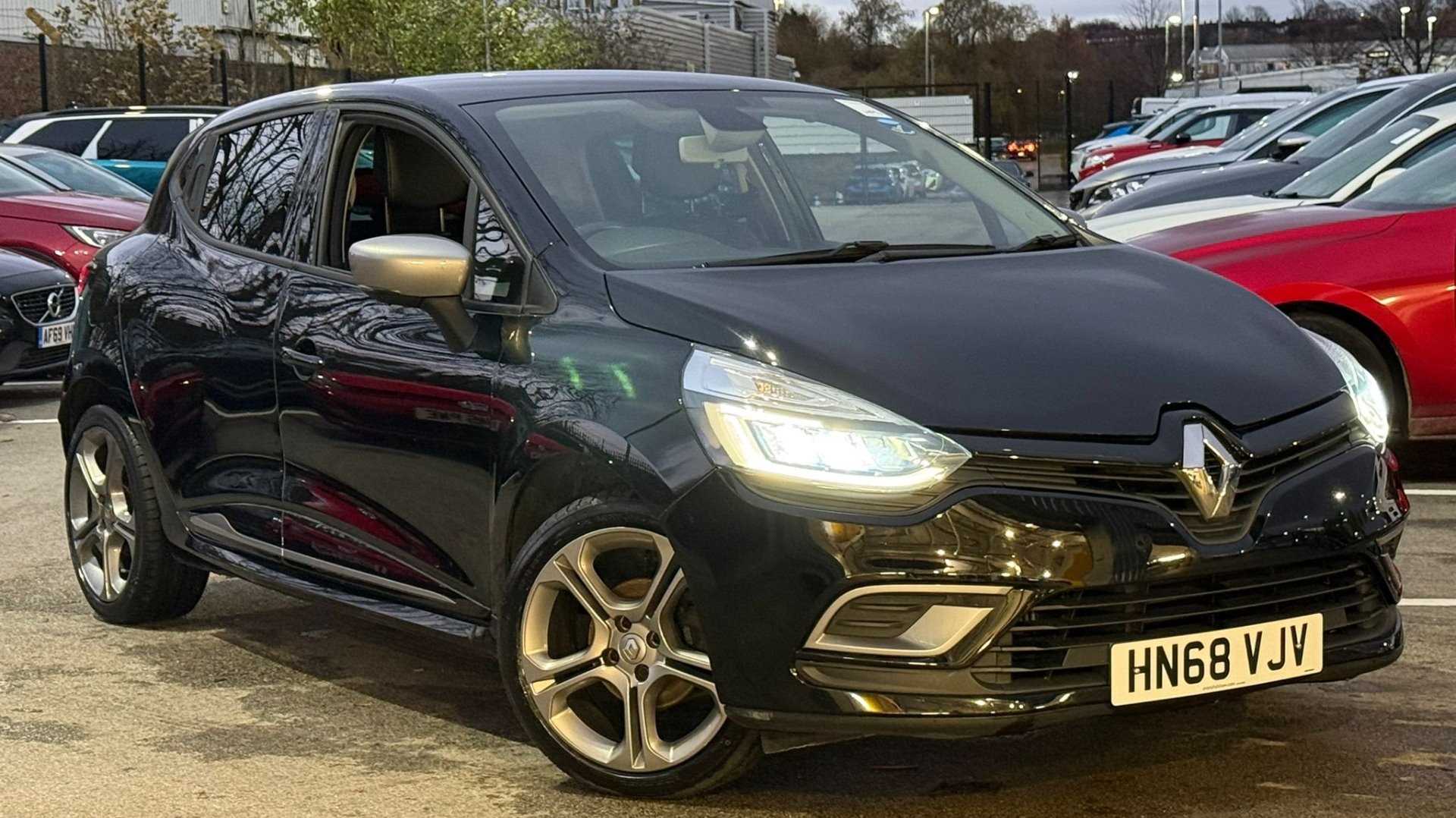 Main listing image - Renault Clio