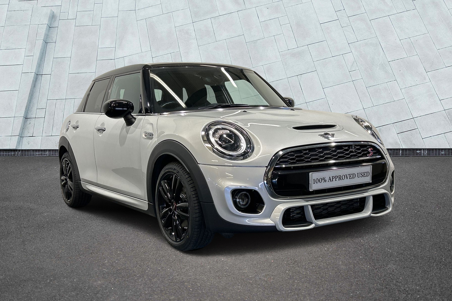 Main listing image - MINI Hatchback 5dr