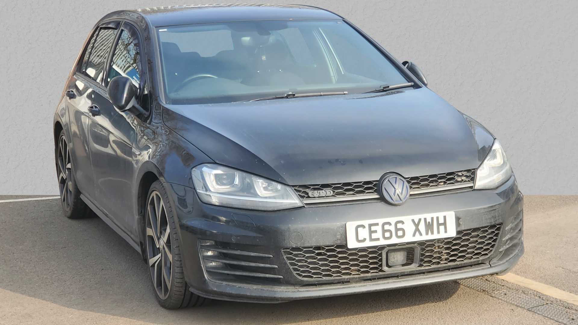 Main listing image - Volkswagen Golf