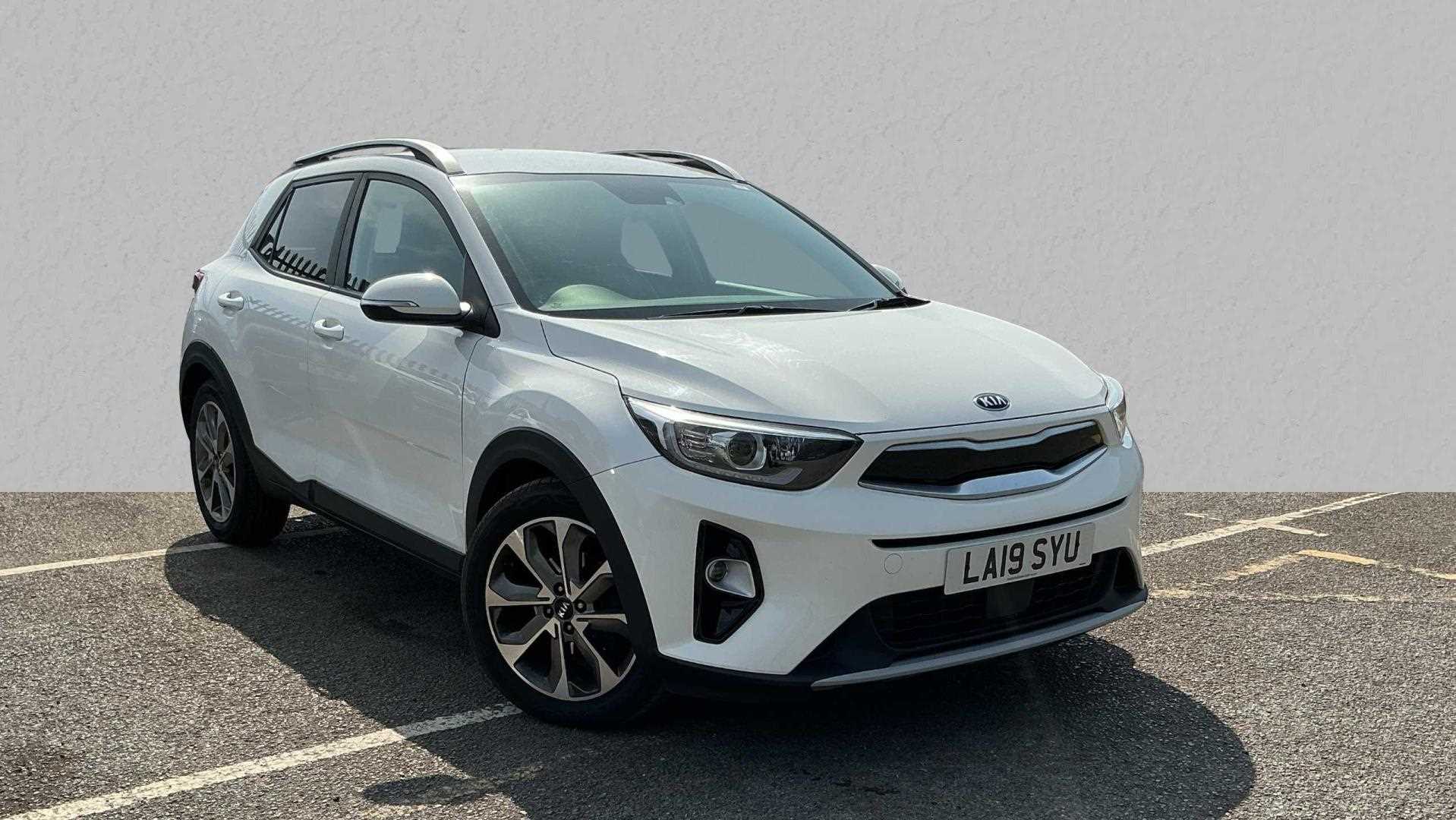 Main listing image - Kia Stonic