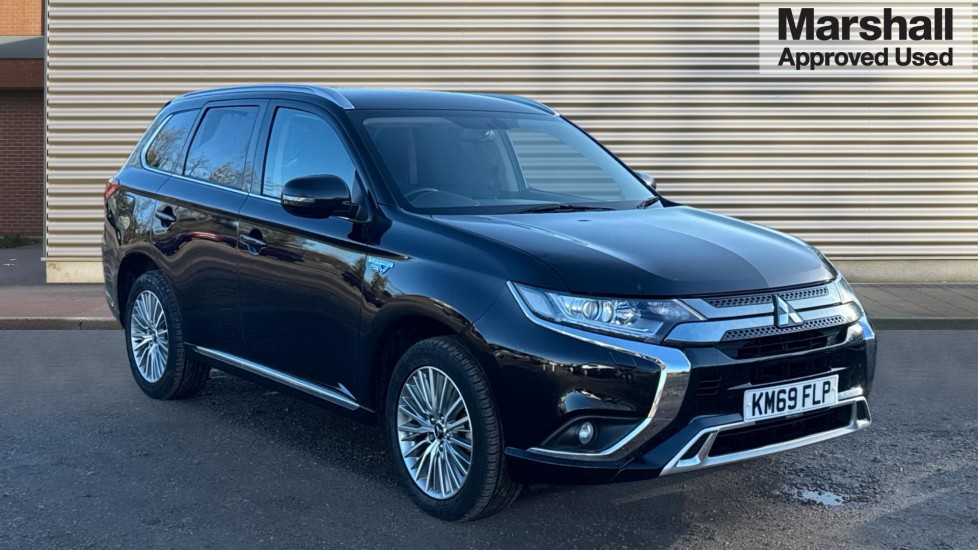 Main listing image - Mitsubishi Outlander