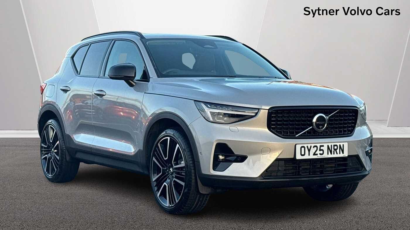 Main listing image - Volvo XC40