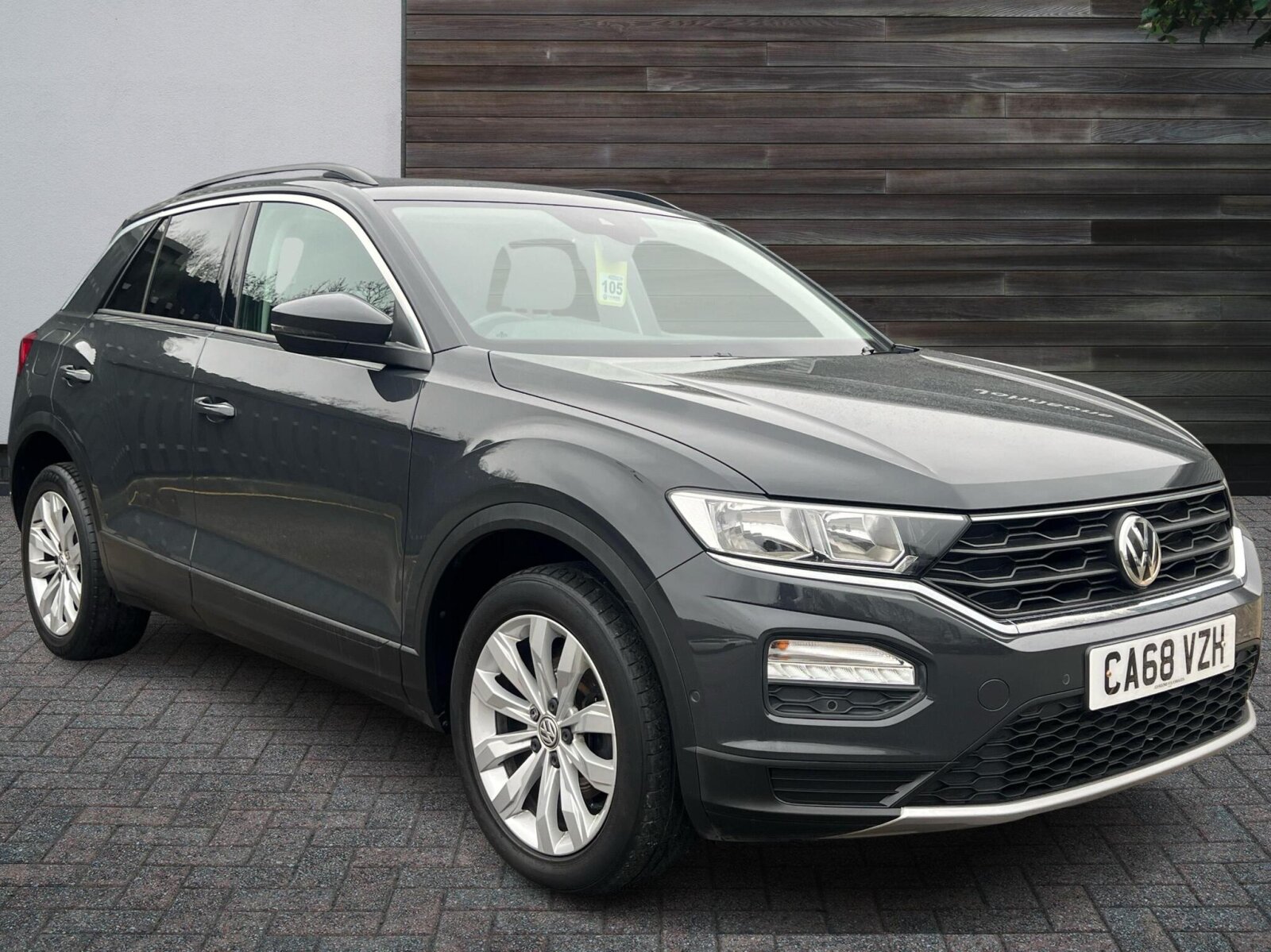 Main listing image - Volkswagen T-Roc