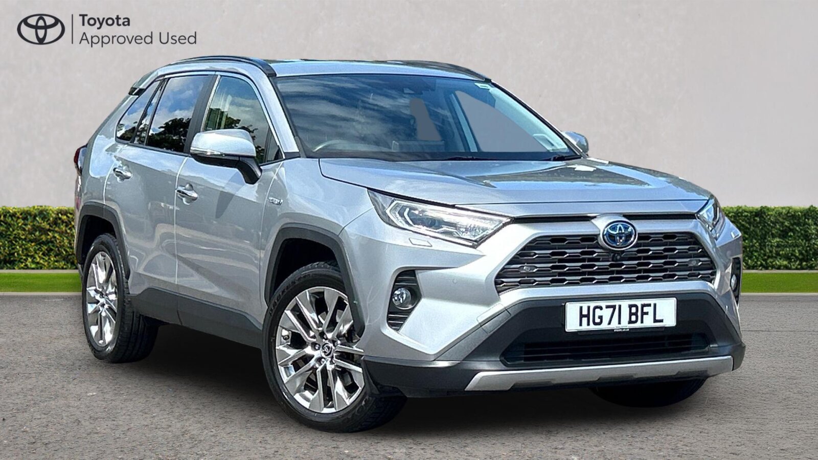 Main listing image - Toyota RAV4