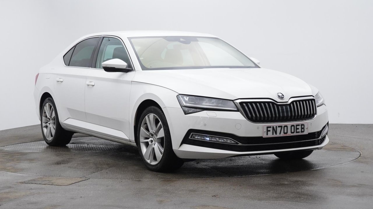 Main listing image - Skoda Superb