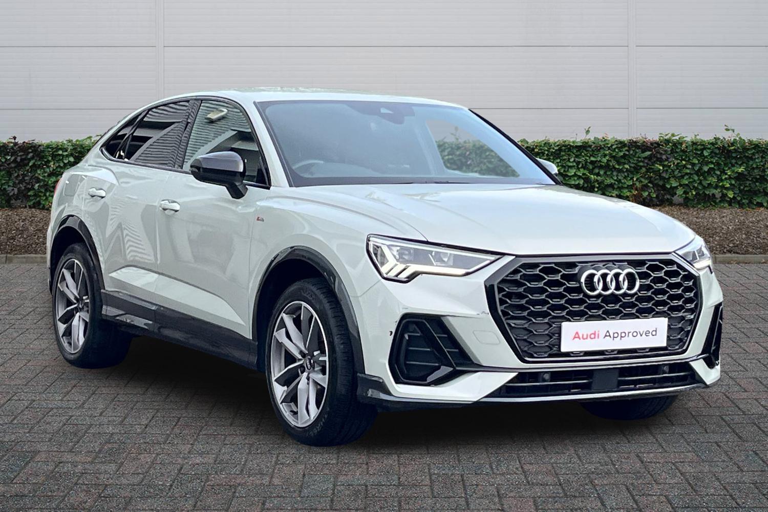 Main listing image - Audi Q3