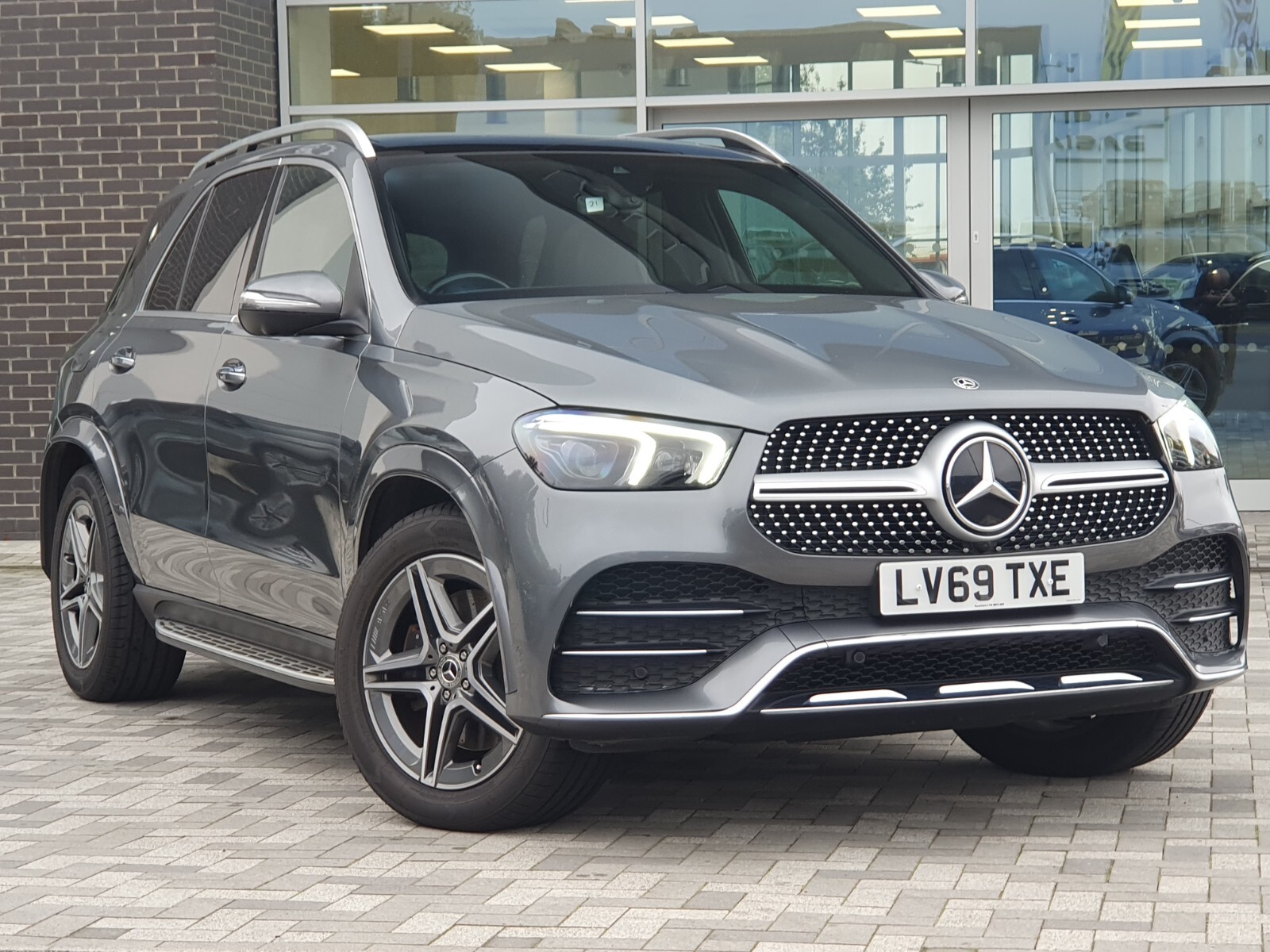 Main listing image - Mercedes-Benz GLE