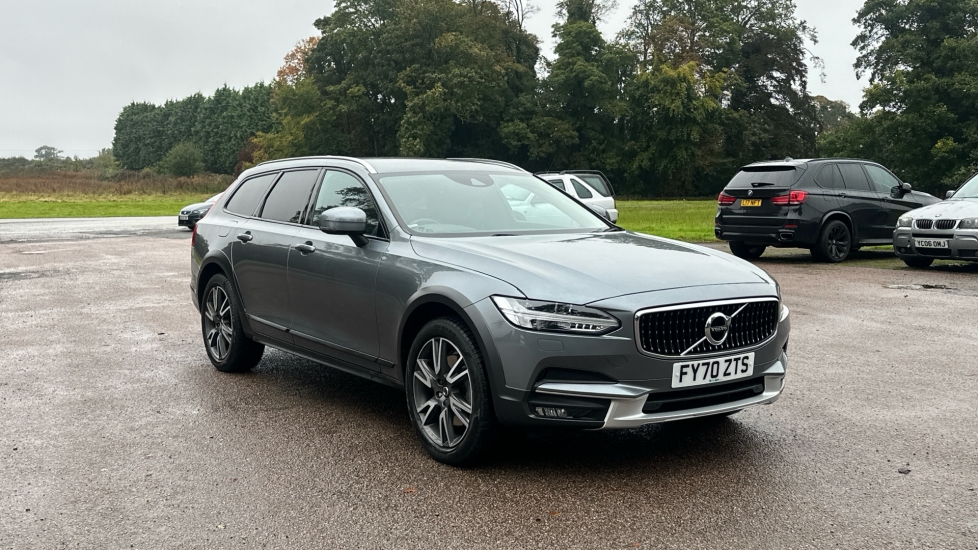 Main listing image - Volvo V90 Cross Country