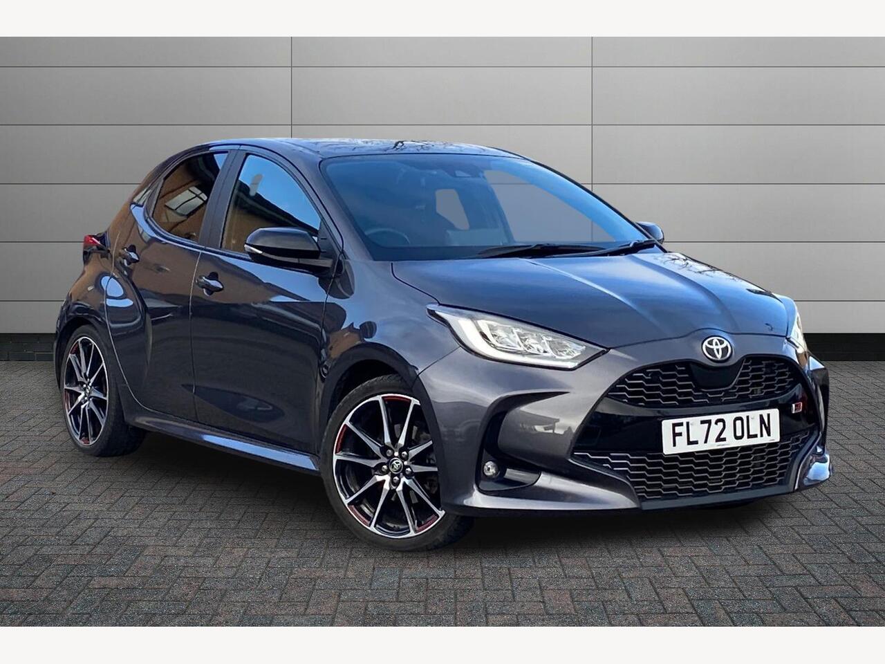 Main listing image - Toyota Yaris