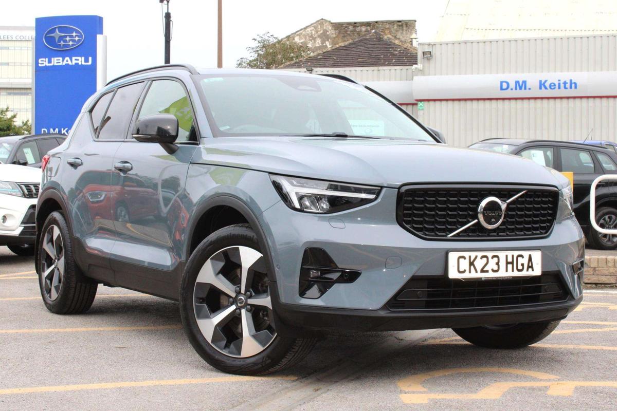Main listing image - Volvo XC40