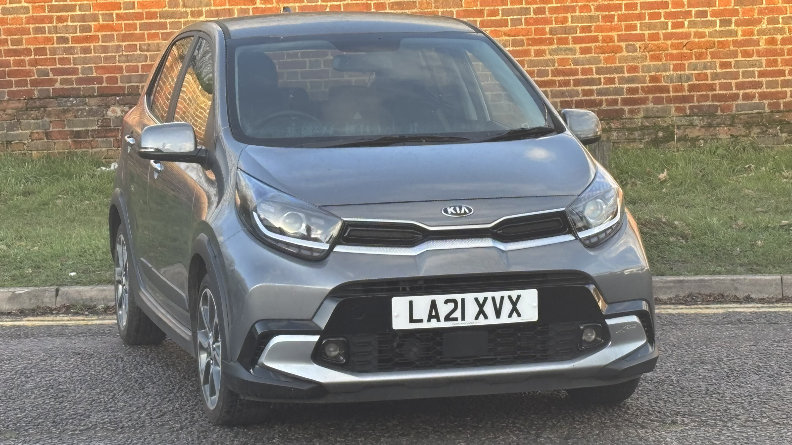 Main listing image - Kia Picanto