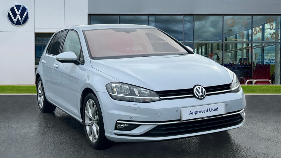 Main listing image - Volkswagen Golf