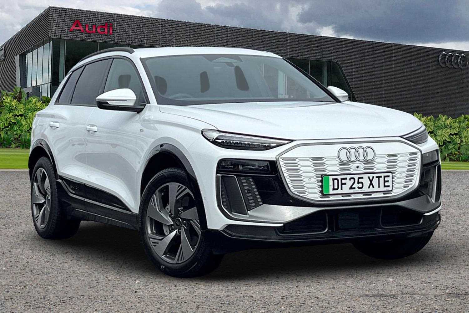 Main listing image - Audi Q6 e-tron