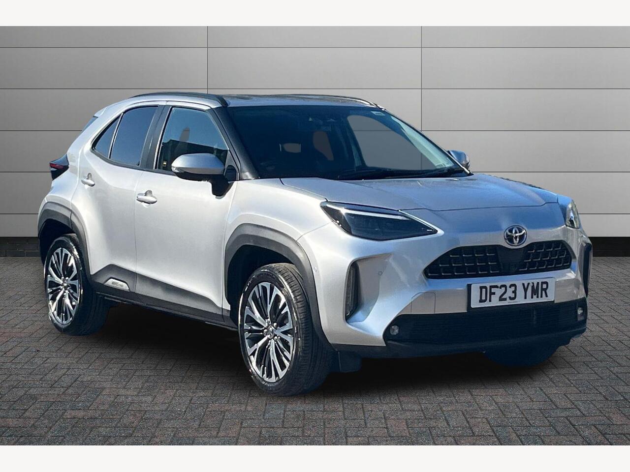 Main listing image - Toyota Yaris Cross