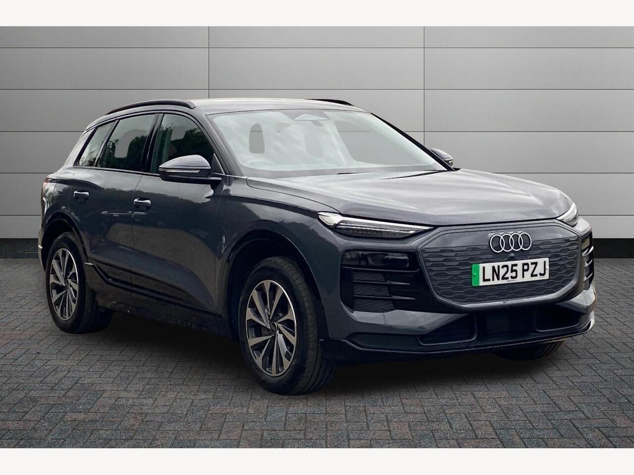 Main listing image - Audi Q6 e-tron
