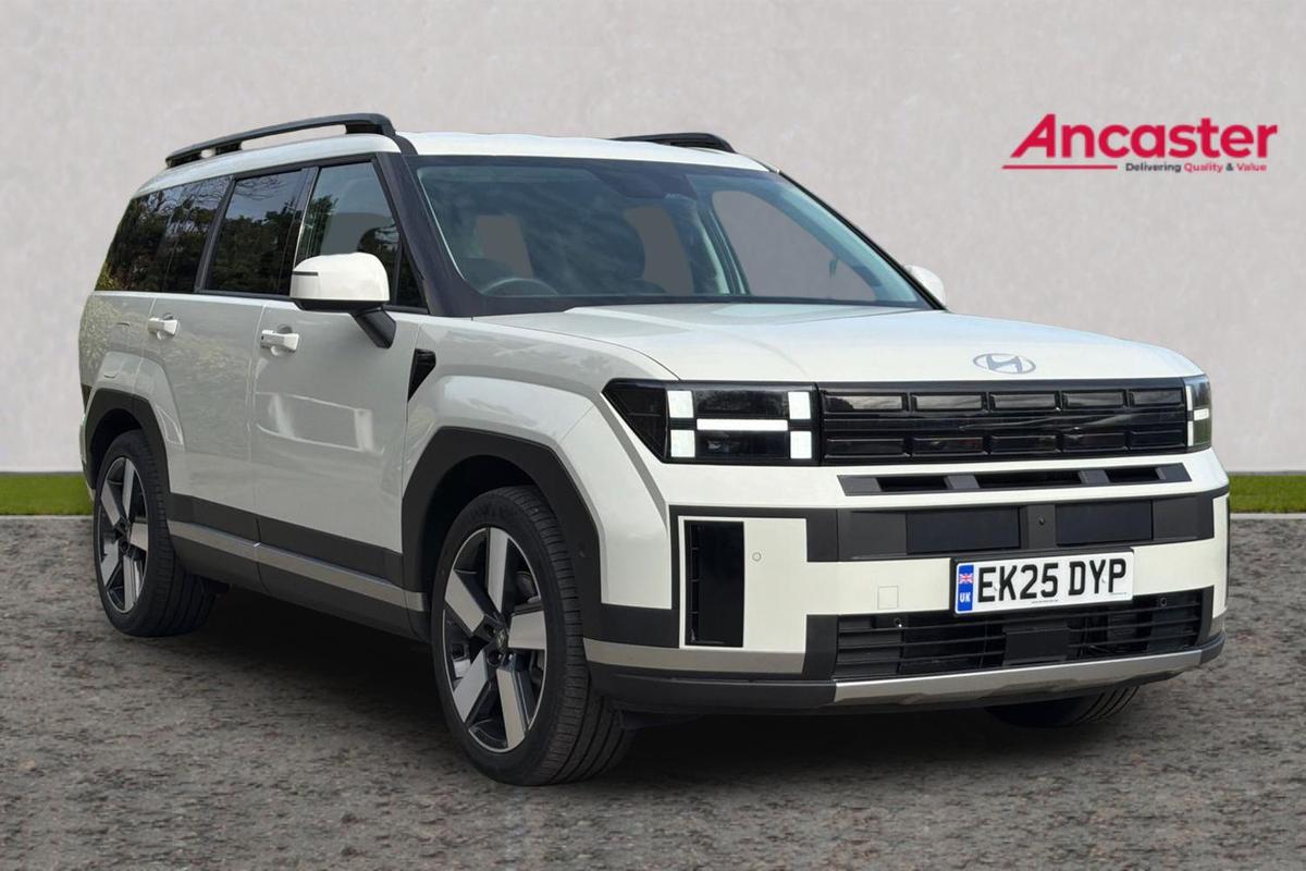 Main listing image - Hyundai Santa Fe