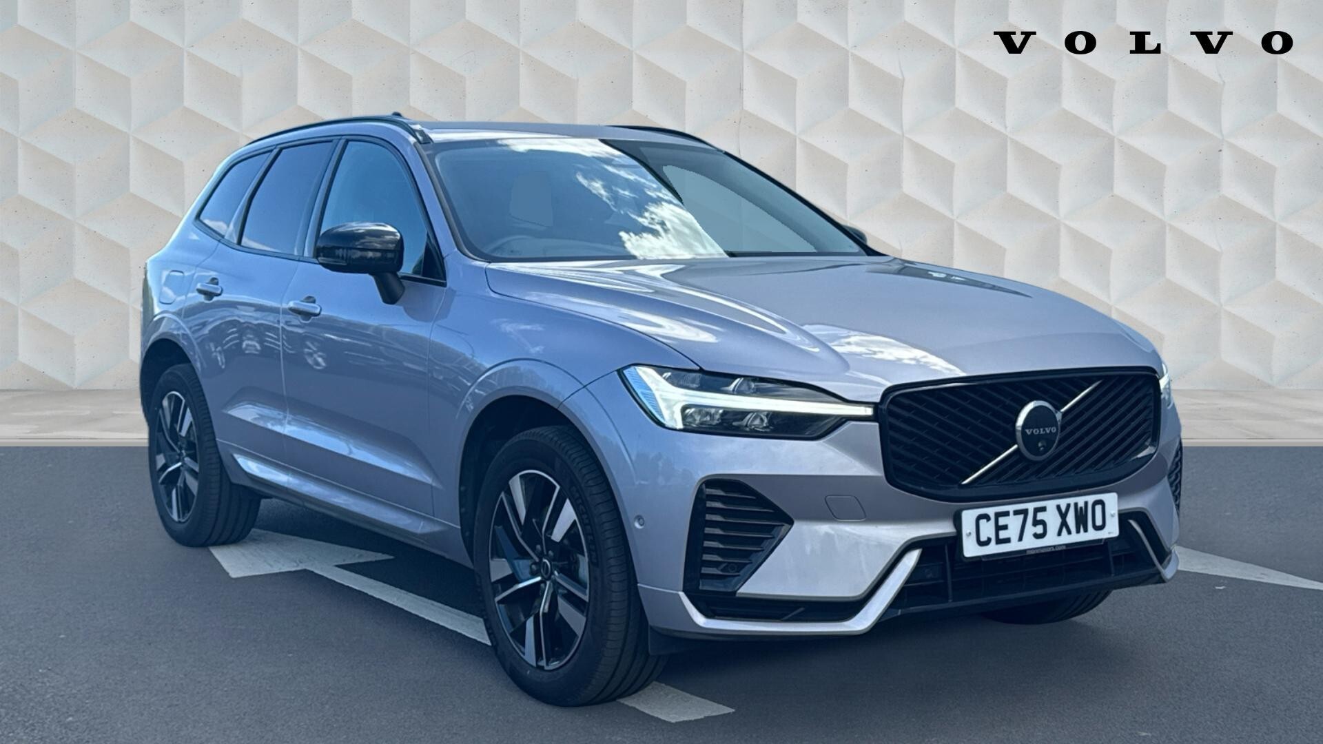 Main listing image - Volvo XC60