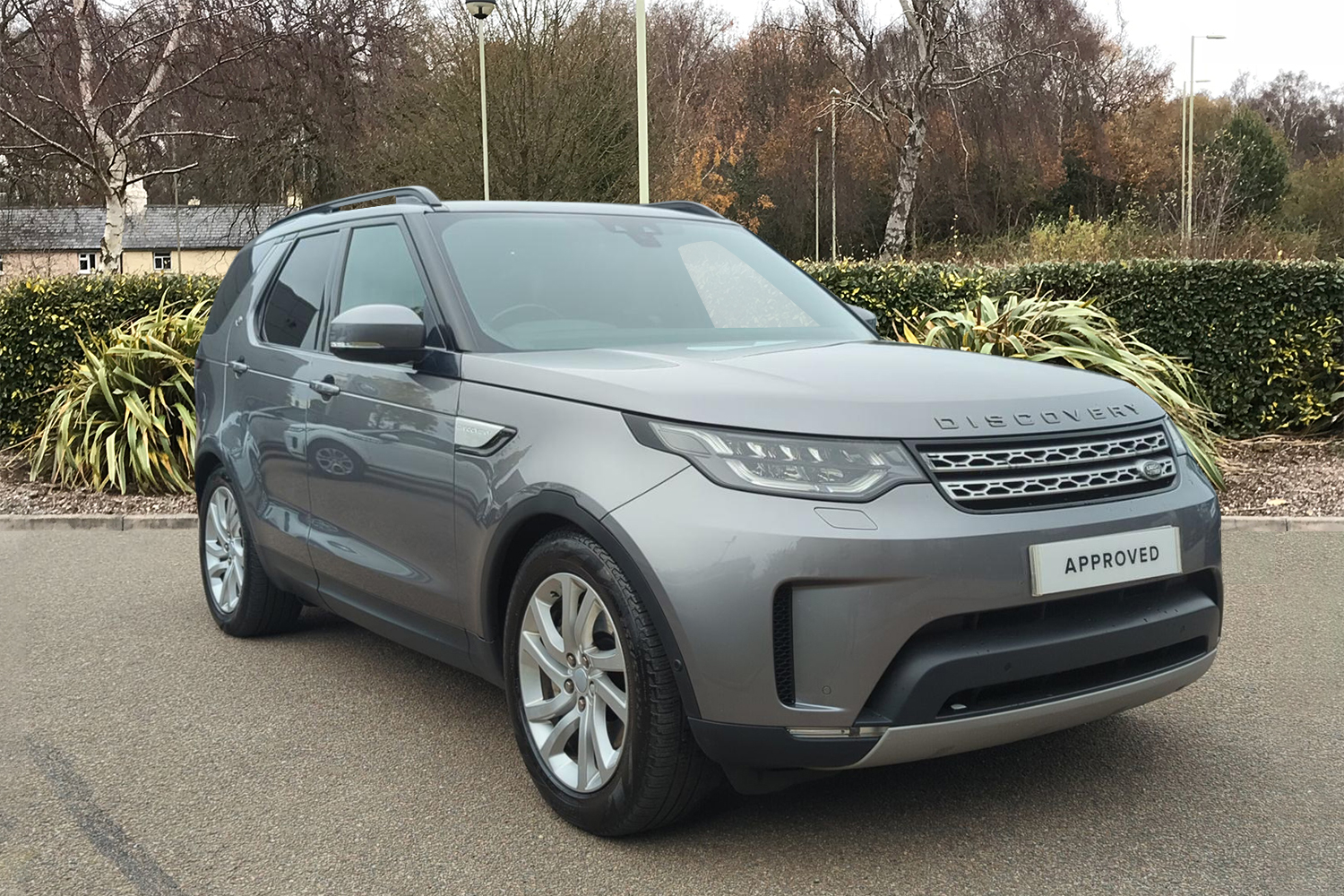 Main listing image - Land Rover Discovery