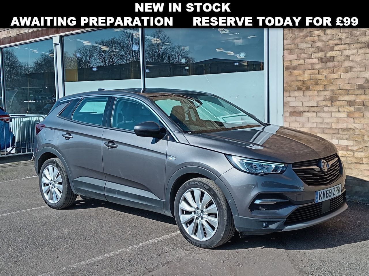 Main listing image - Vauxhall Grandland X