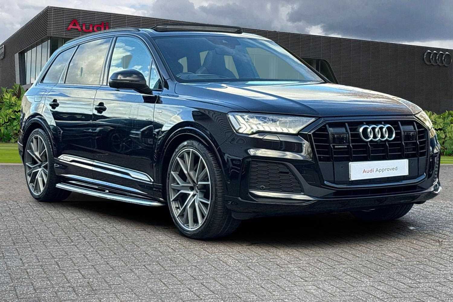 Main listing image - Audi Q7