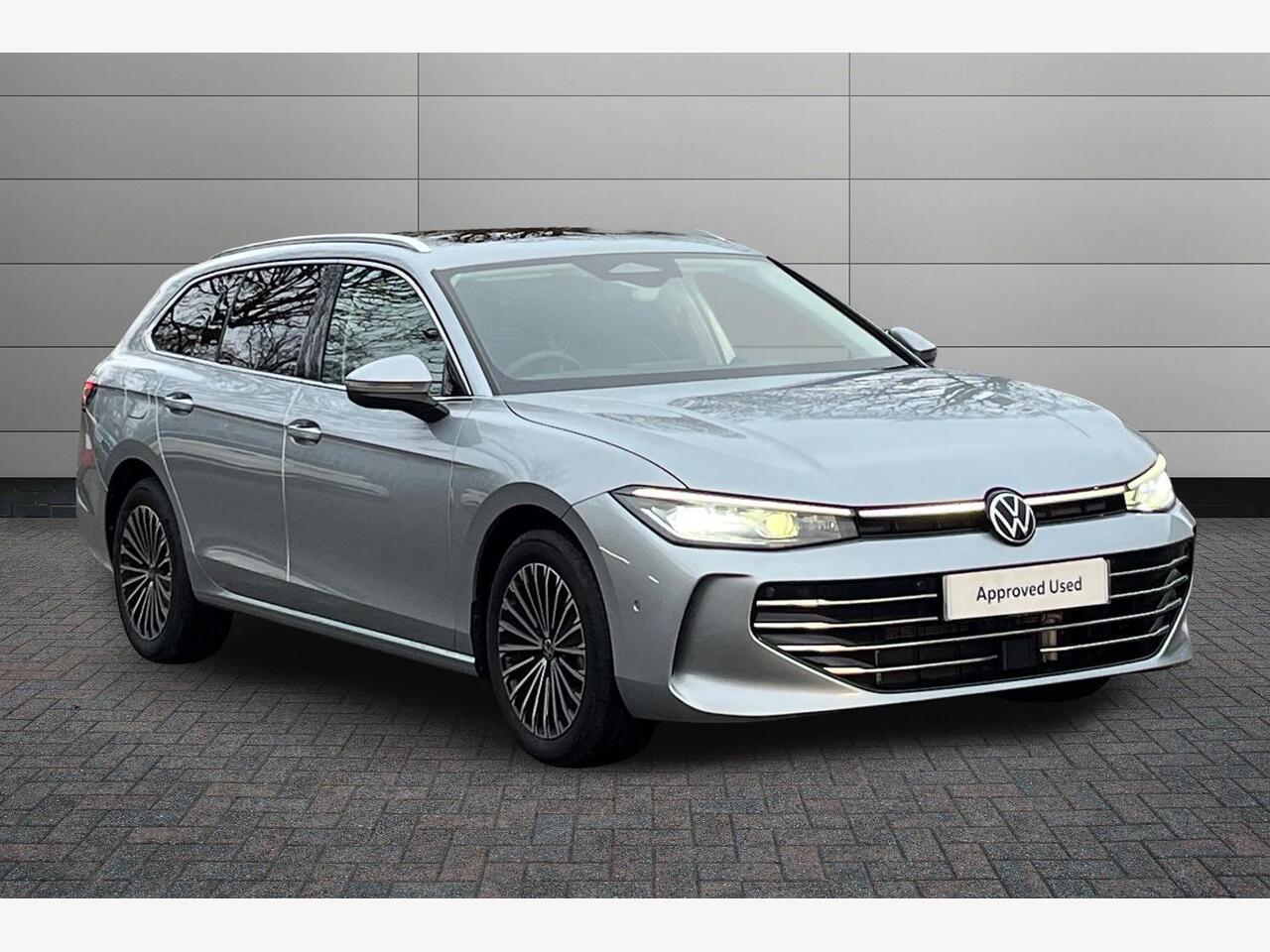 Main listing image - Volkswagen Passat Estate