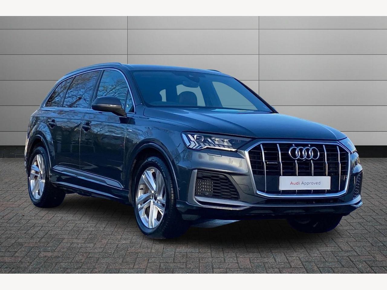 Main listing image - Audi Q7