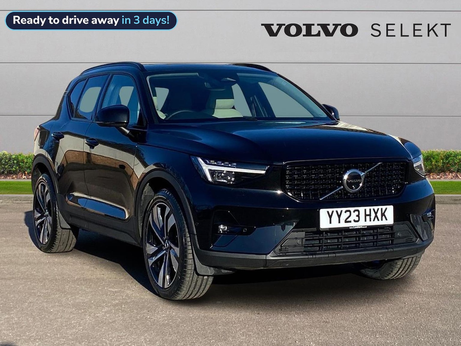 Main listing image - Volvo XC40