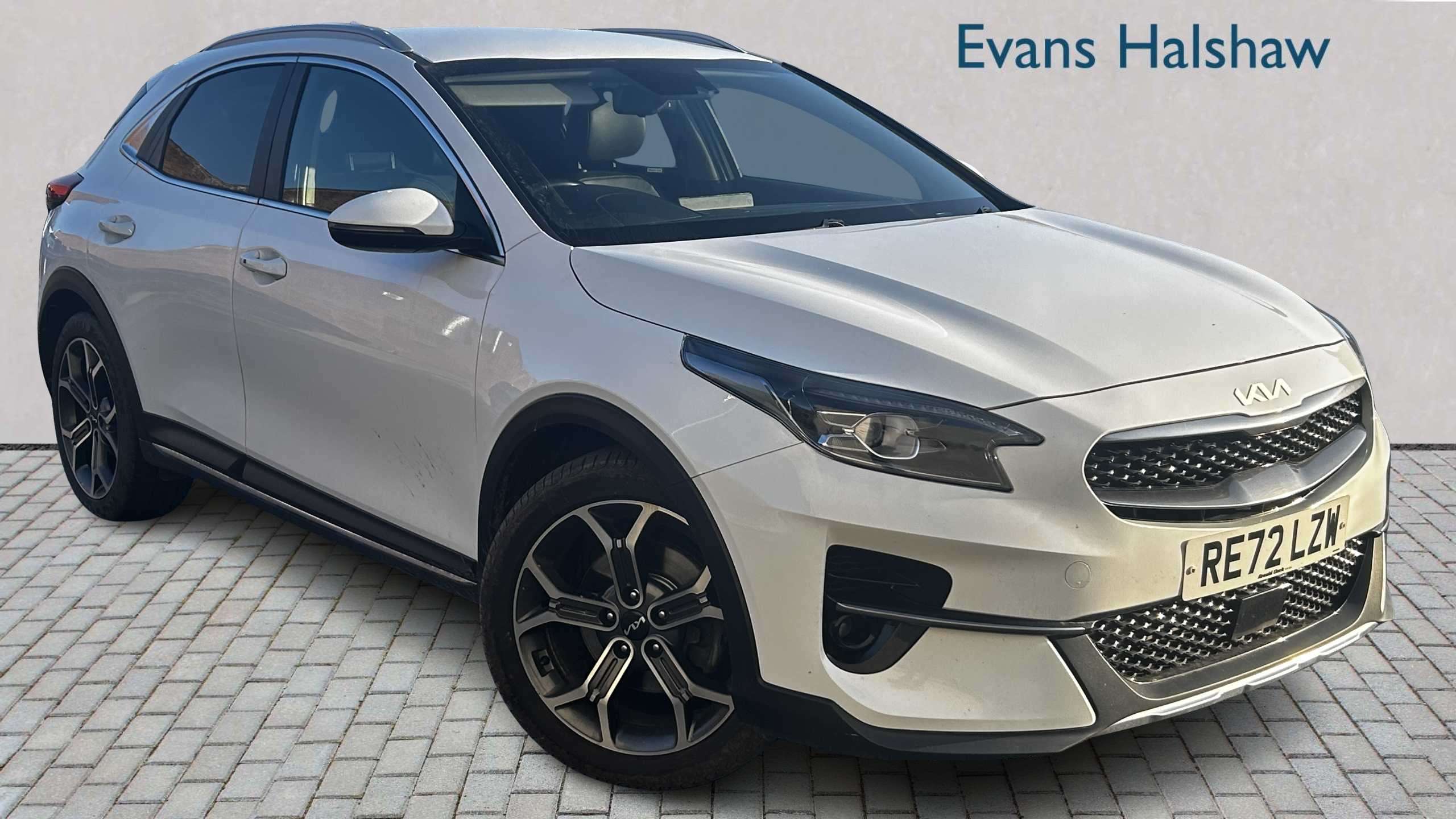 Main listing image - Kia XCeed