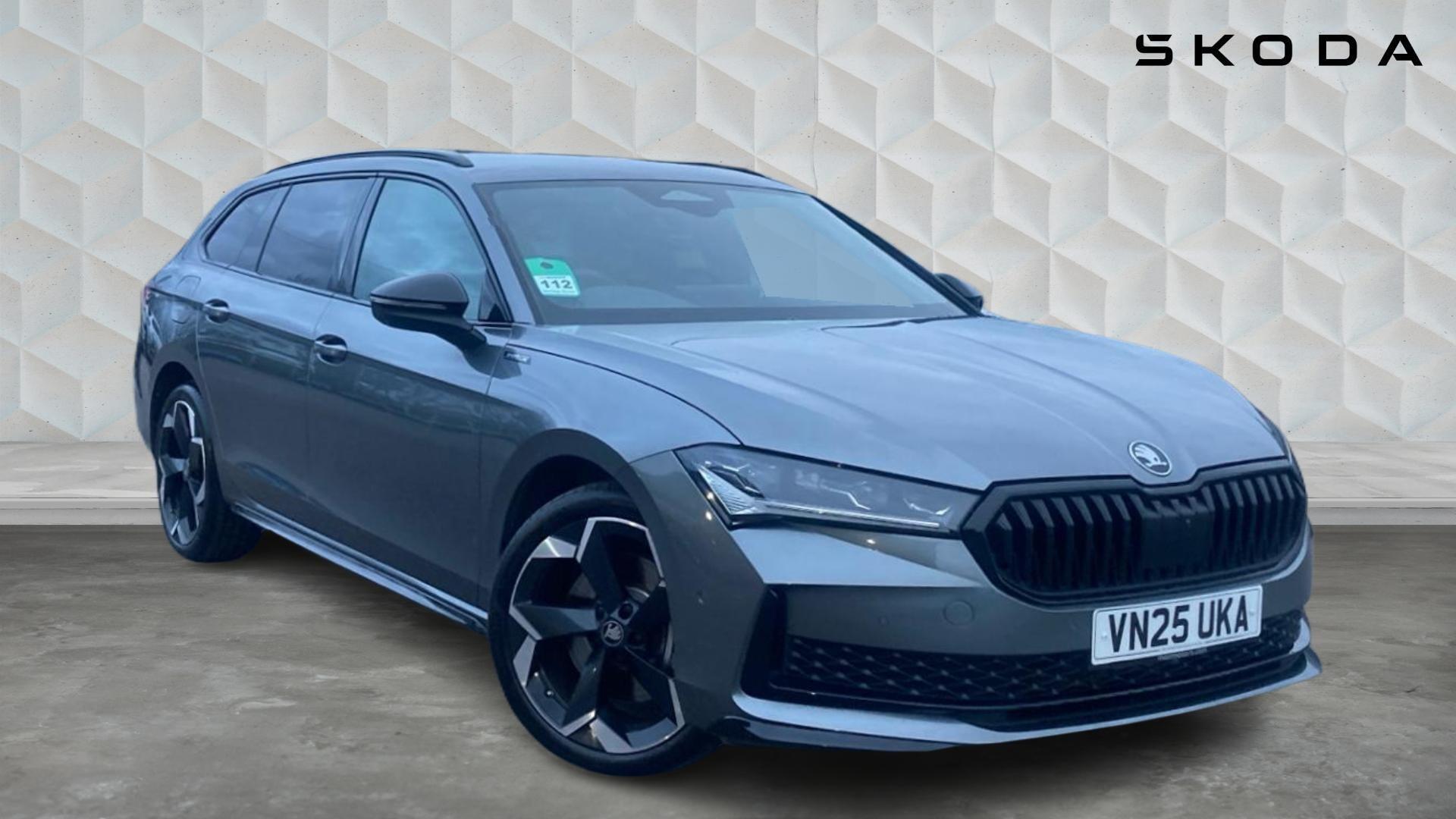 Main listing image - Skoda Superb Estate