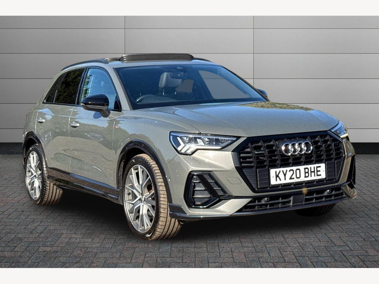 Main listing image - Audi Q3