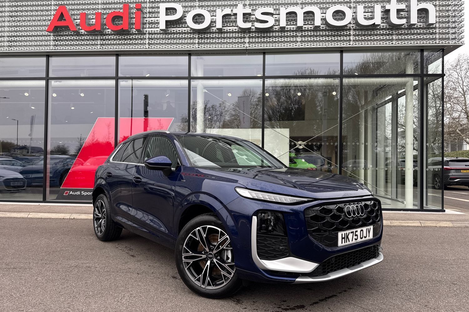 Main listing image - Audi Q3