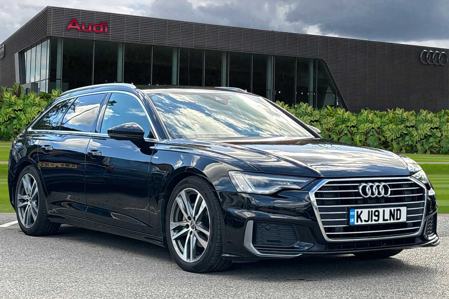 Main listing image - Audi A6 Avant