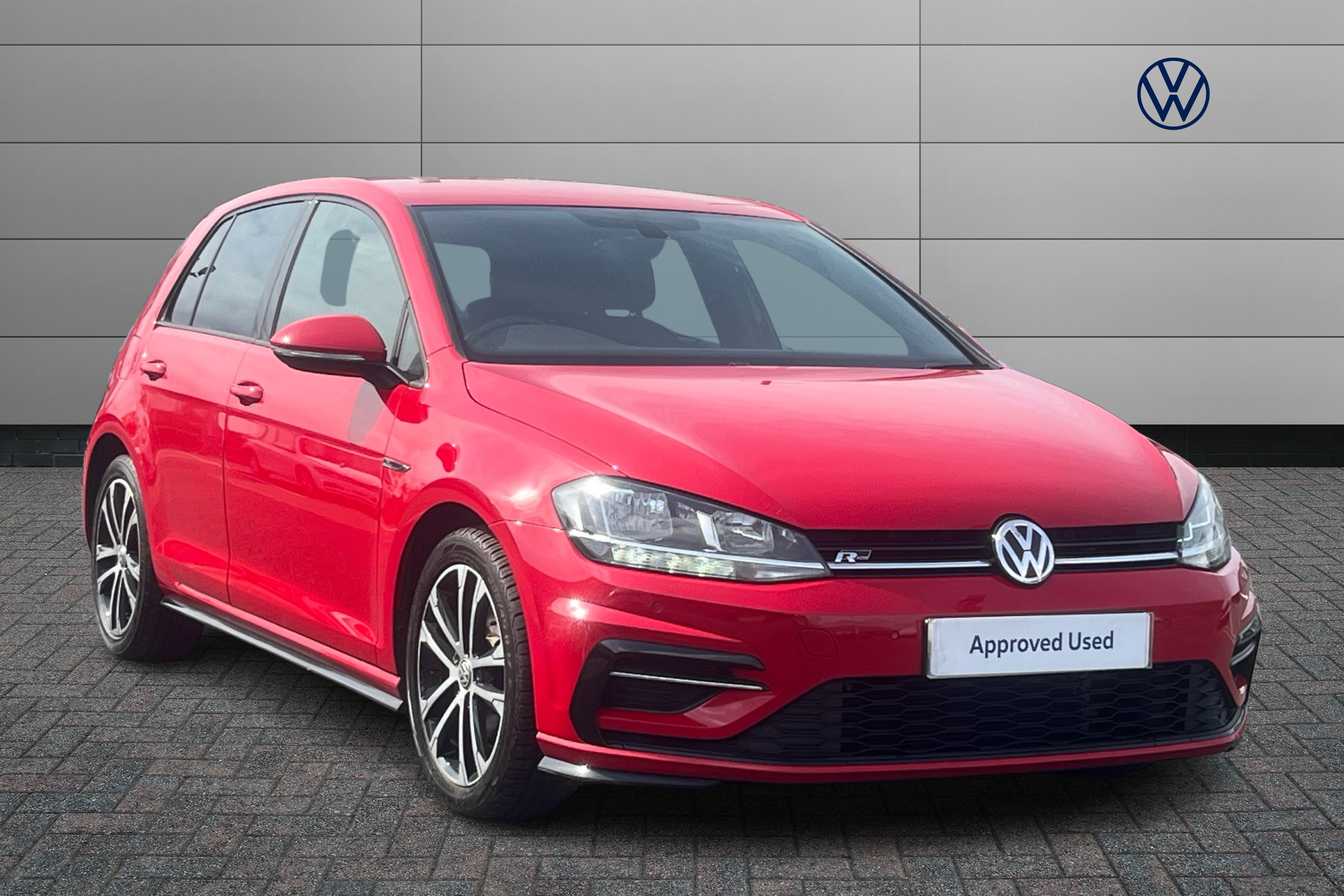 Main listing image - Volkswagen Golf