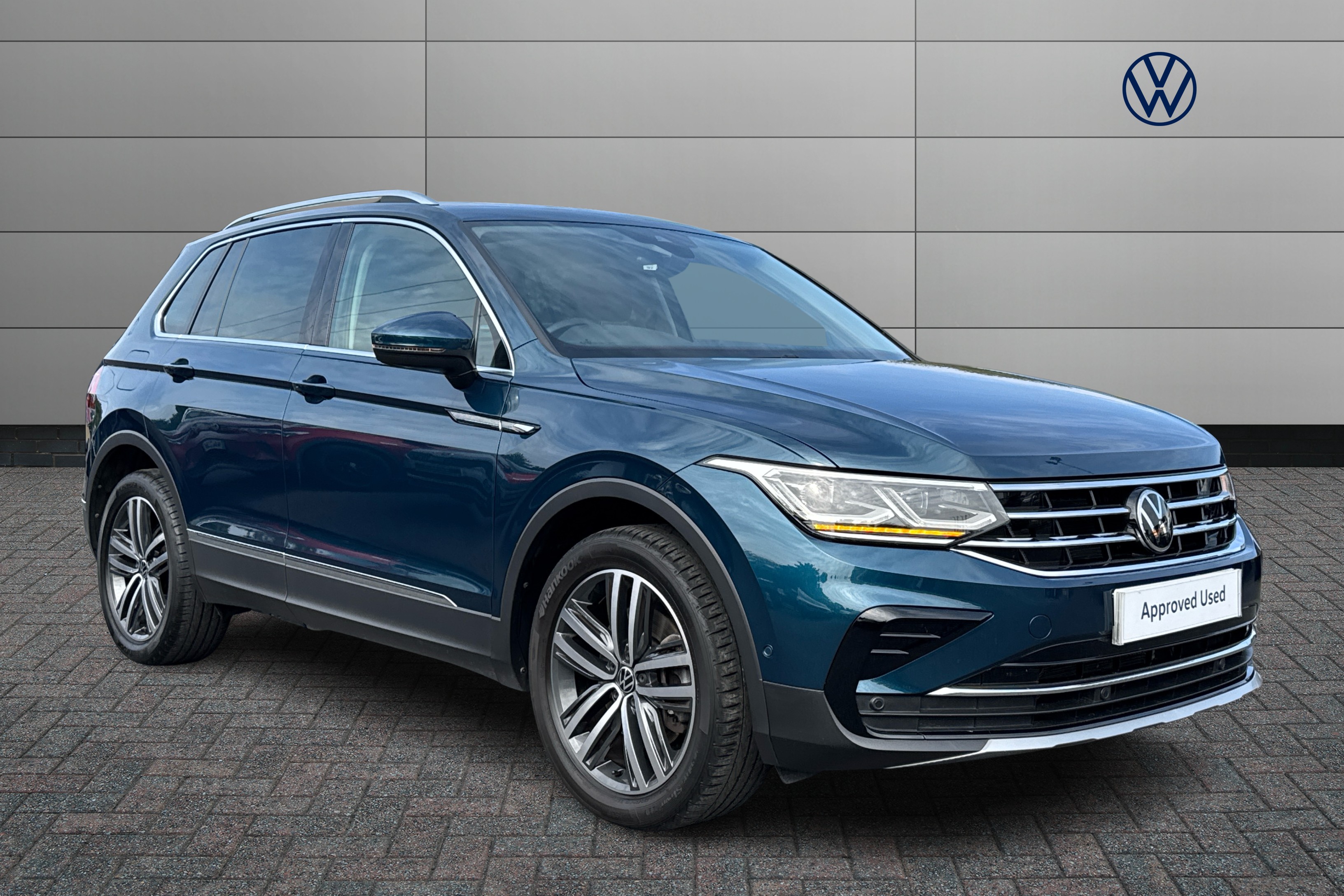Main listing image - Volkswagen Tiguan